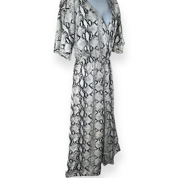 BB DAKOTA Lines in the Sun Python Snake Print Satin Jumpsuit Surplice Black Gray - Picture 5 of 13